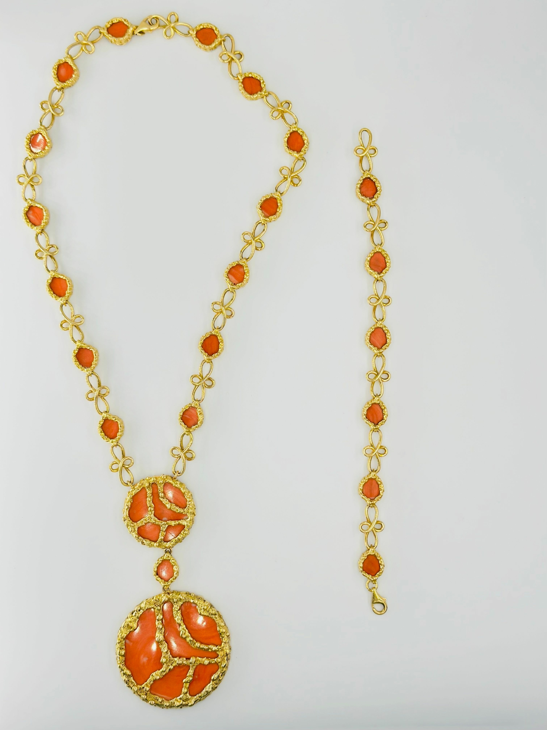 Sautoir MAUBOUSSIN en or jaune et corail – Image 5