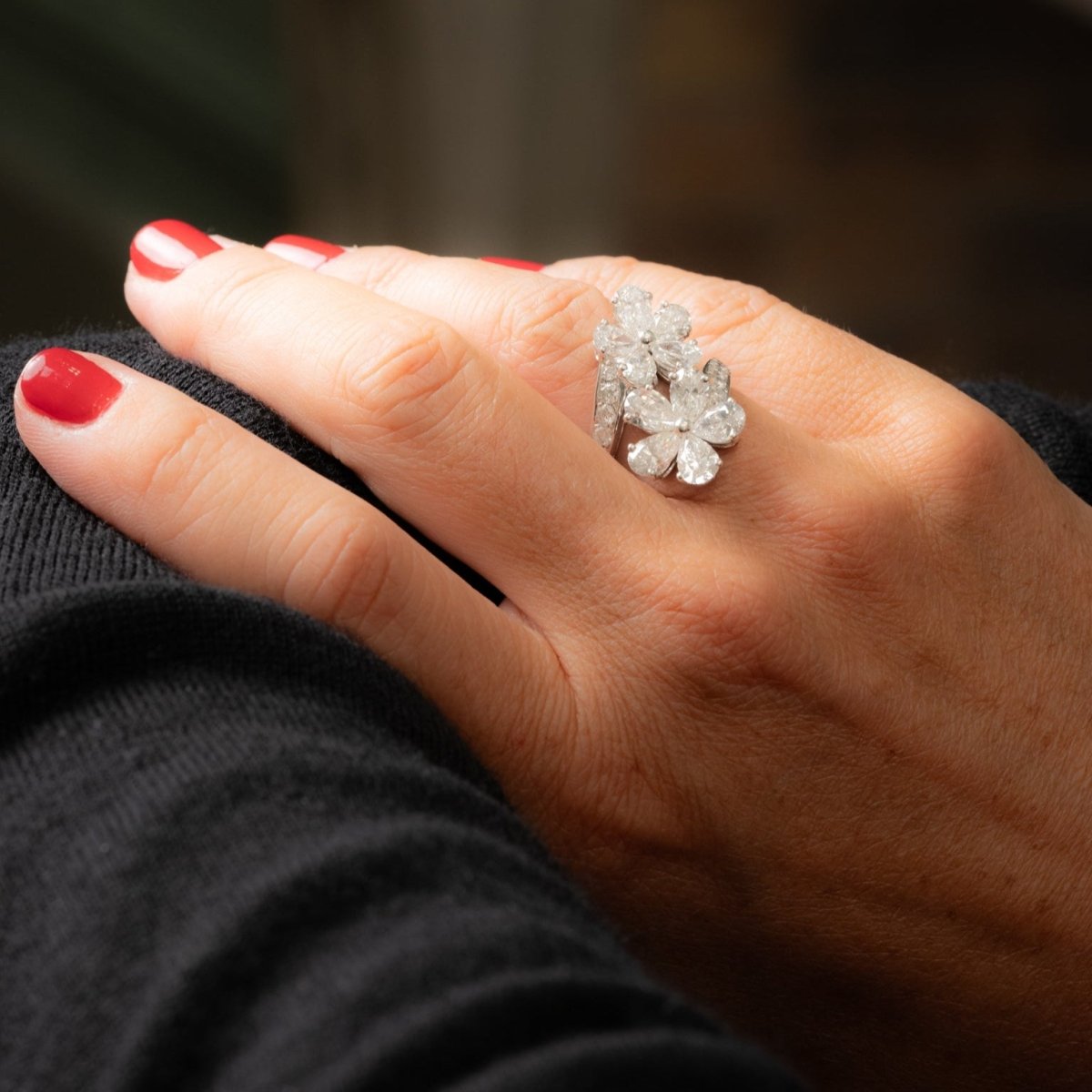 Bague Toi et Moi Maison BULGARI Fleurs en or blanc et diamants. Prix sur Demande – Image 2